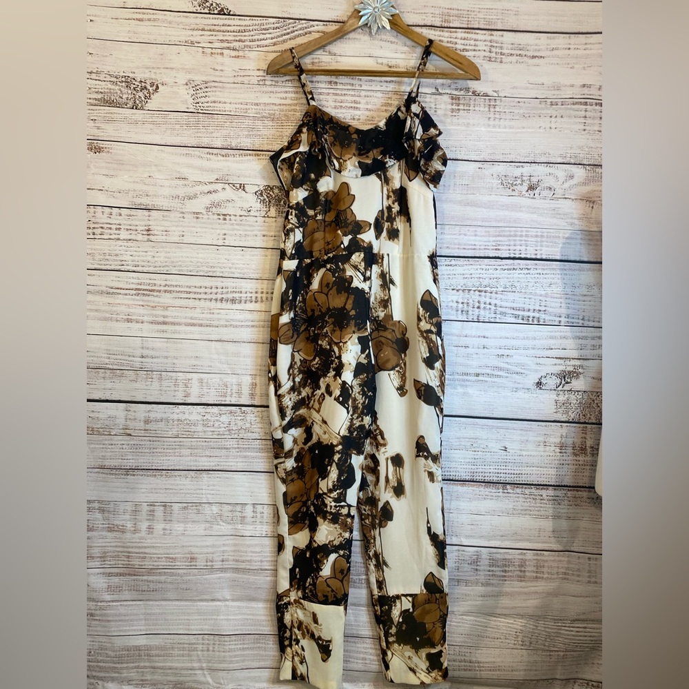Woman’s size 6 romper pant suit